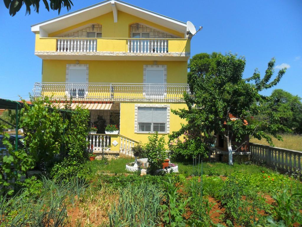 Apartments Marina Sukosan Exterior photo